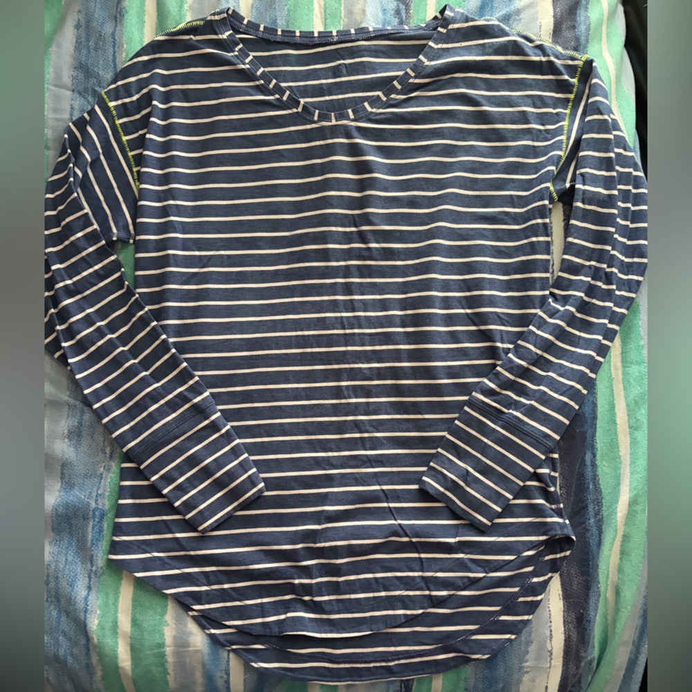 Lululemon Blue & White Scoop Neck Long Sleeve Top